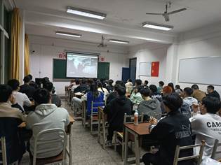 智能制造系组织同学在班上观看《大国工匠》纪录片 (2)